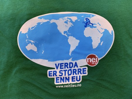 T-skjorte «Verda er større enn EU»